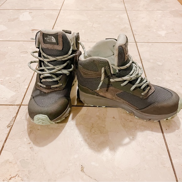 Barely worn, waterproof, lace-up hiking boots from The North Face. - Picture 2 of 5